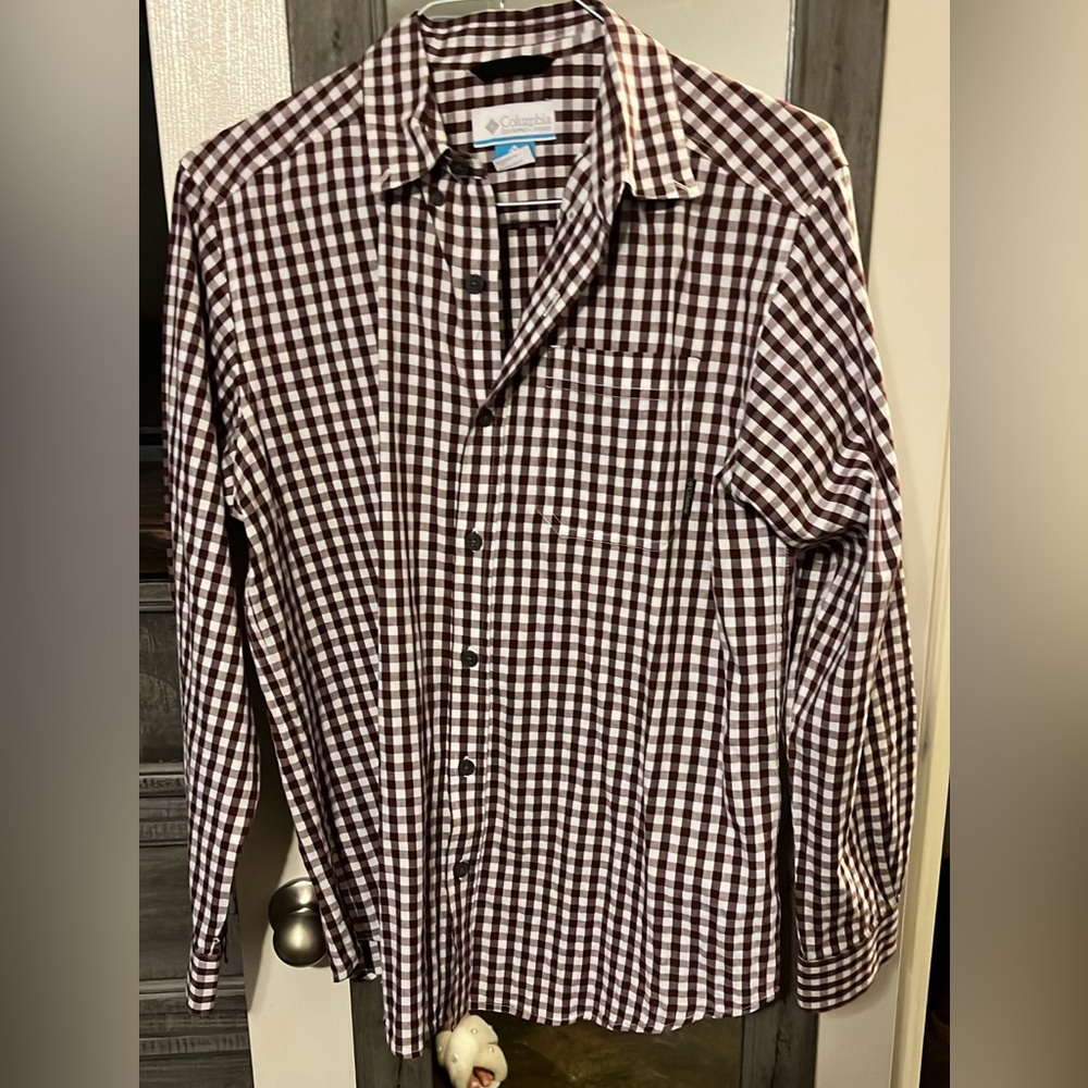 Men’s Columbia button down medium